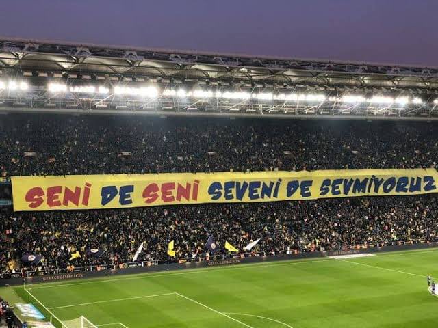 SENİ DE SENİ SEVENİ DE SEVMİYORUZ! #UNIGFB