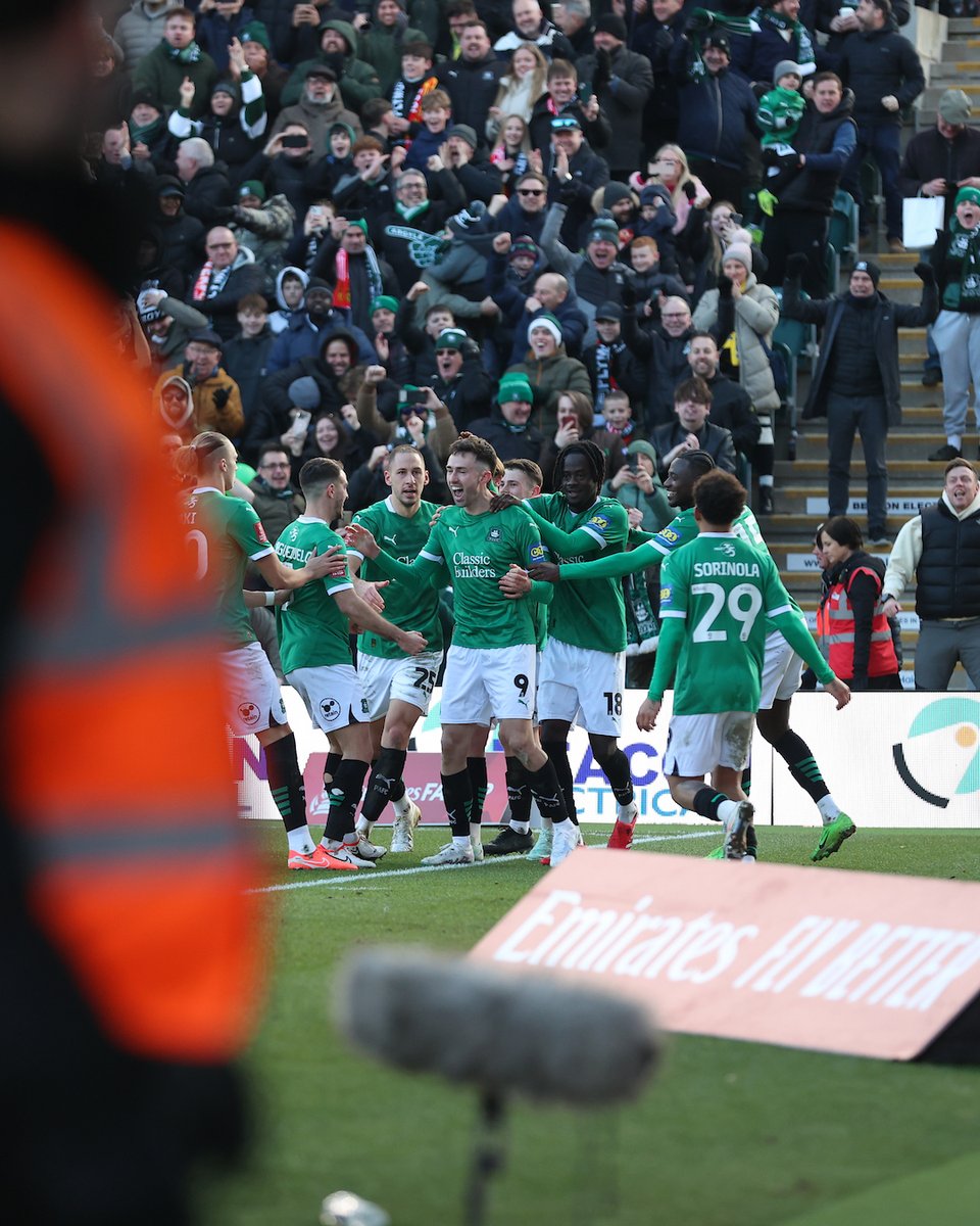 ✅️ Brentford
✅️ Liverpool

O Plymouth vai fazendo HISTÓRIA na FA Cup!