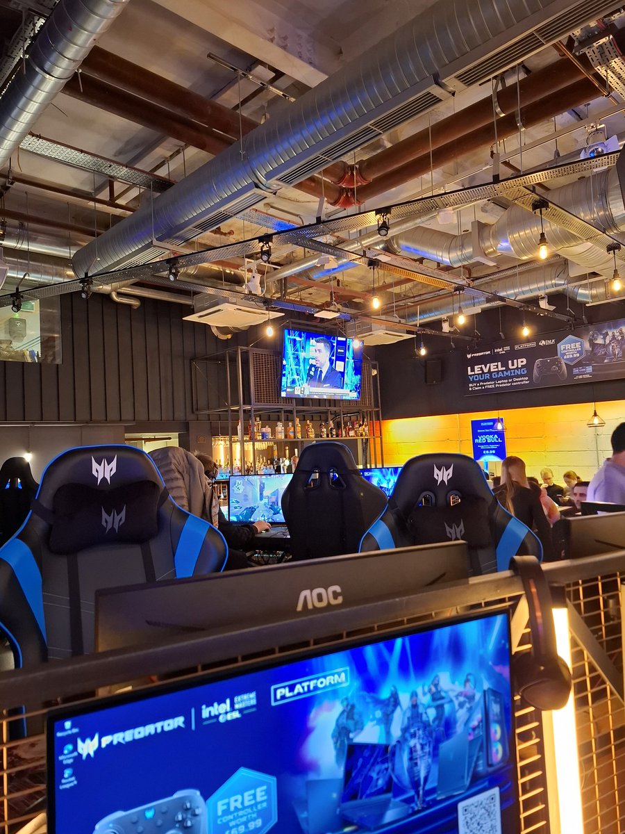 TechChronicle24's tweet image. We are here @PlatformLondon watching cs2 finale thank you 
#IEMACERWATCHPARTY