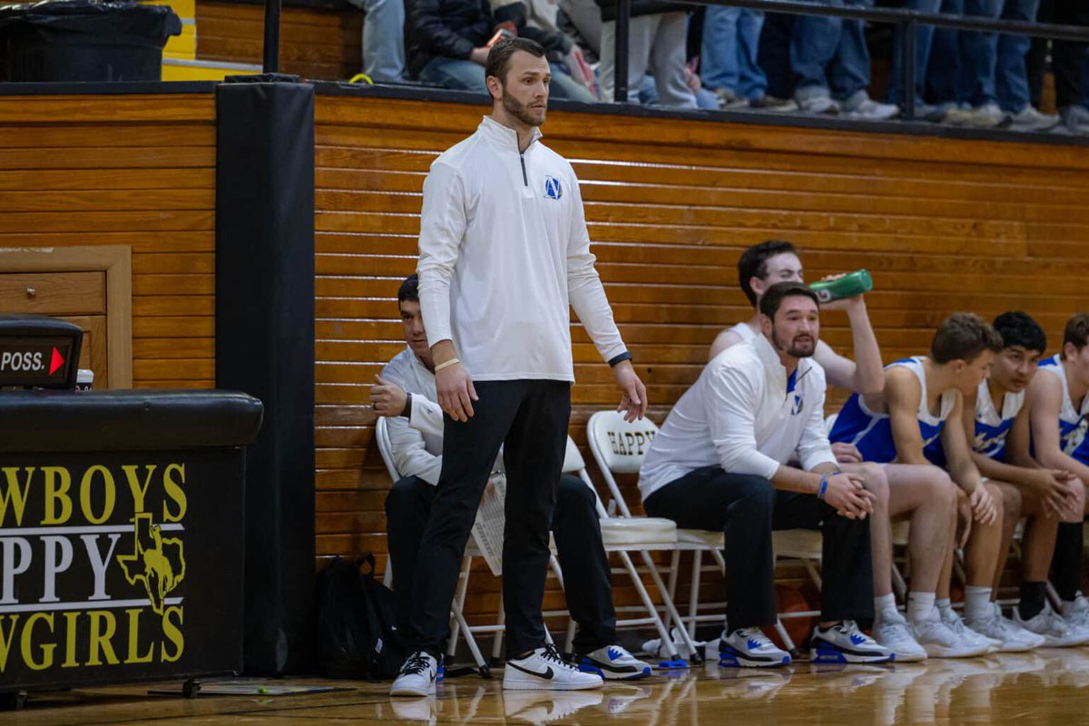 Here’s the latest Texas Panhandle boys 🏀 standings with Tuesday’s schedule. Enrollment numbers have been added for a look at who goes D1 of D2 for upcoming playoffs #txhshoops ..
🔗 presspass.news/amarillo-area-…