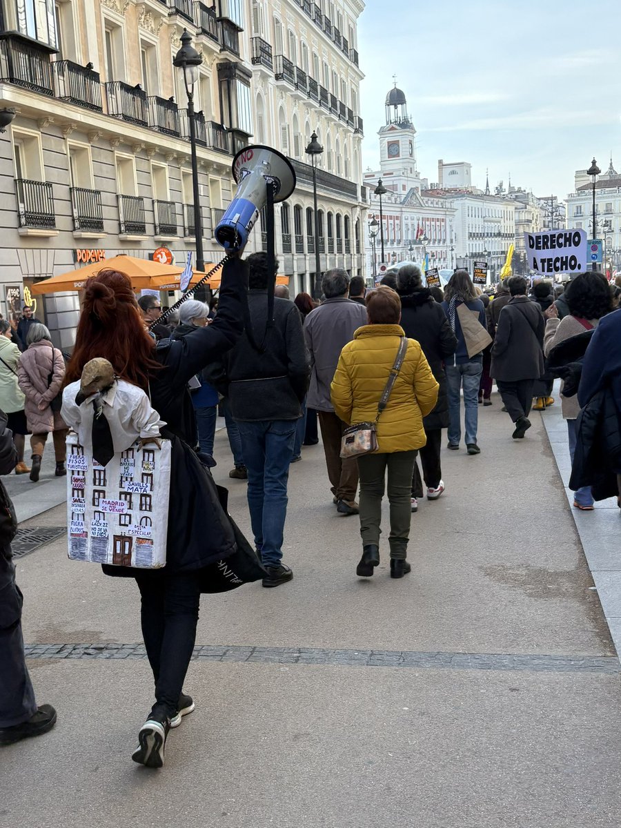 Por nosotras, por nuestras vecinas, por nuestras usuarias #9FTomamosLaCalle