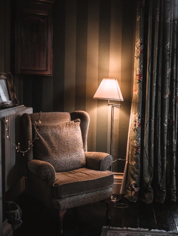 Latest post from SW Oregon Architect Emeritus: Architecture is Awesome: #39 The Comfort of a Corner.  Corners are where architecture gathers itself, where walls meet in quiet agreement. sworegonarchitect.blogspot.com/2025/02/archit…