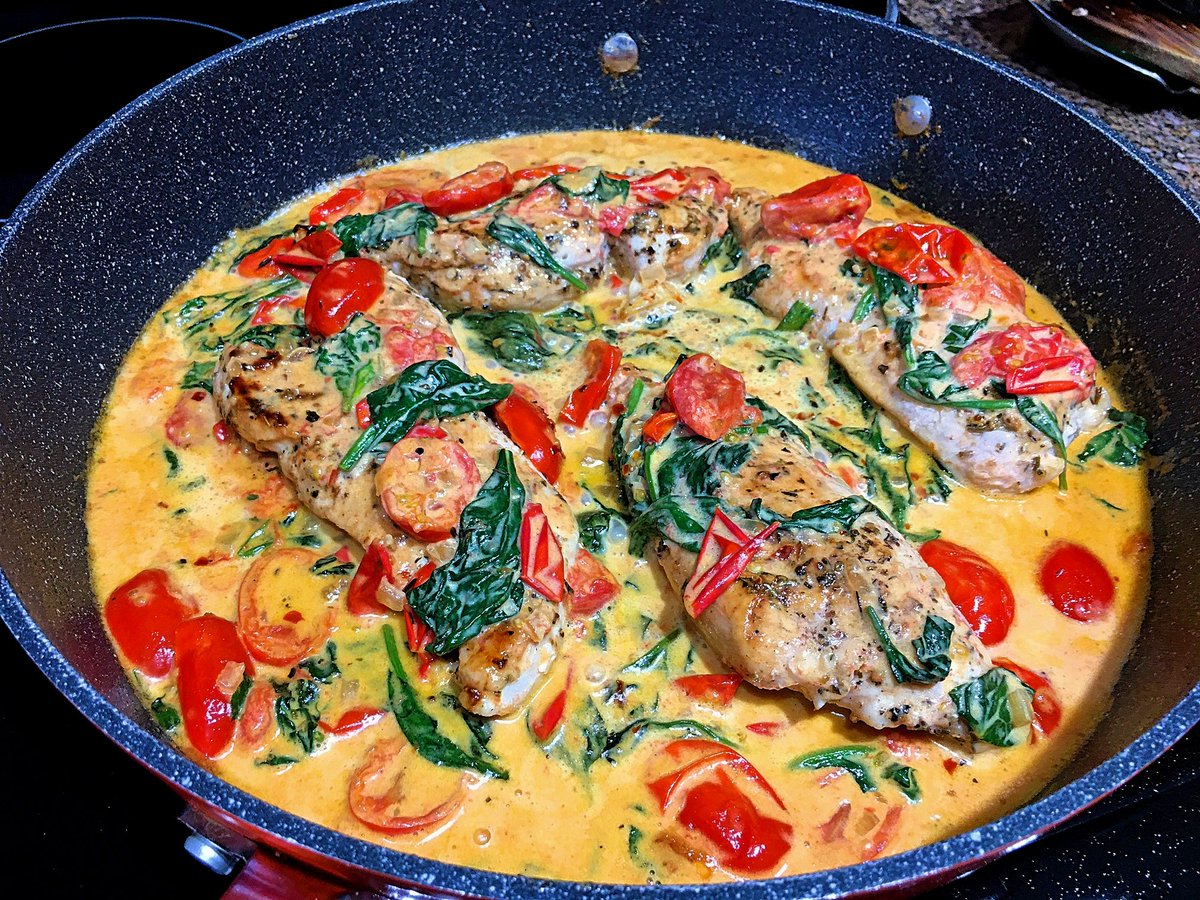 clubfoody1's tweet photo. Today is National #ItalianFoodDay 🇮🇹
Creamy Tuscan Chicken... yes, please! 🐓🙏
(check out my next posts👆for more Italian recipes😋)
#YouTube 📽️: https://t.co/G5GUW1846d
#RECIPE ➡️: https://t.co/WVtvxzmHDJ
@EventGuideToday @DiningGuide2Day #RecipeOfTheDay