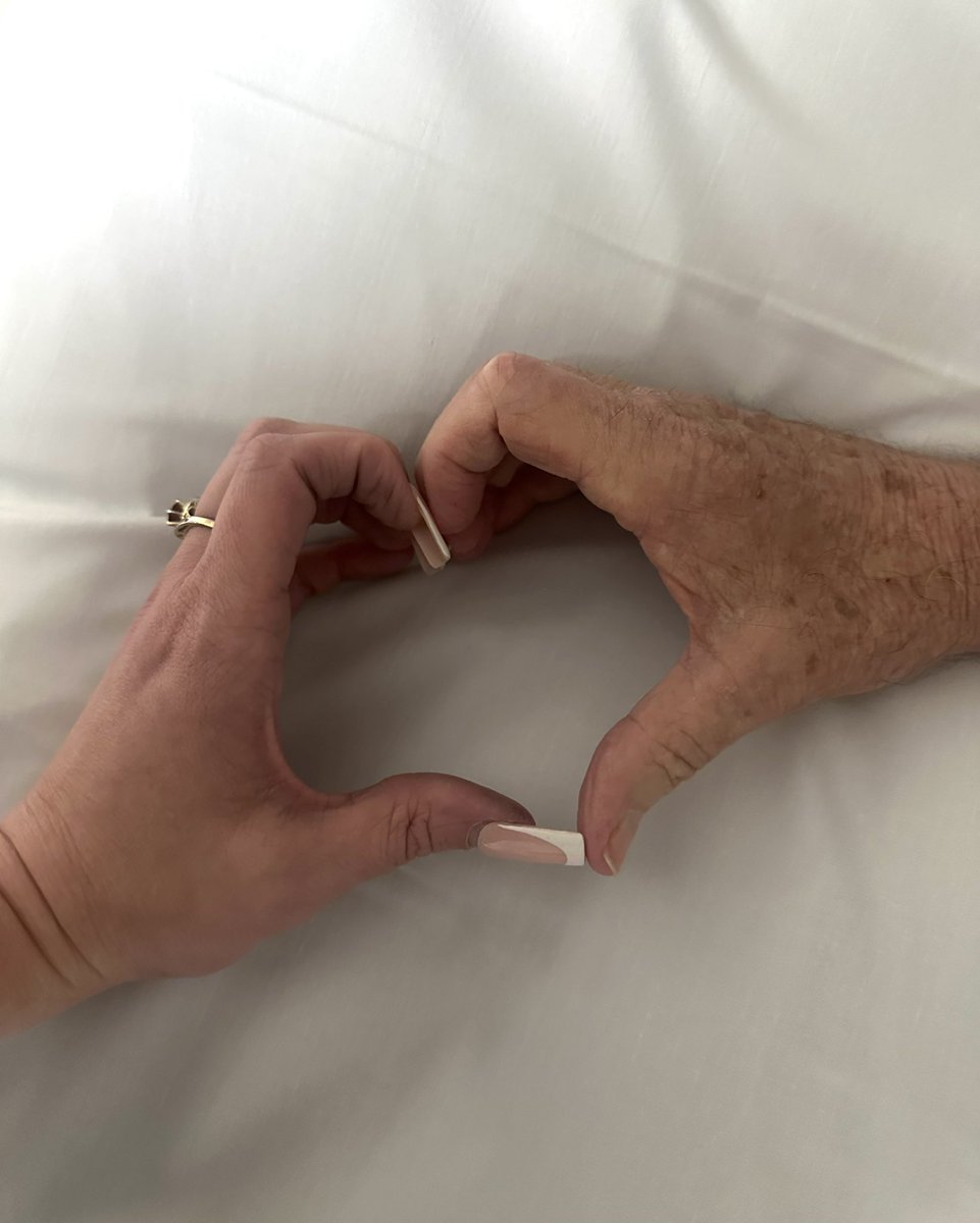 KiCKS0L0GY's tweet photo. New heart who thiiissssss ❤️❤️❤️❤️ https://t.co/HQ7Eo5kwPd