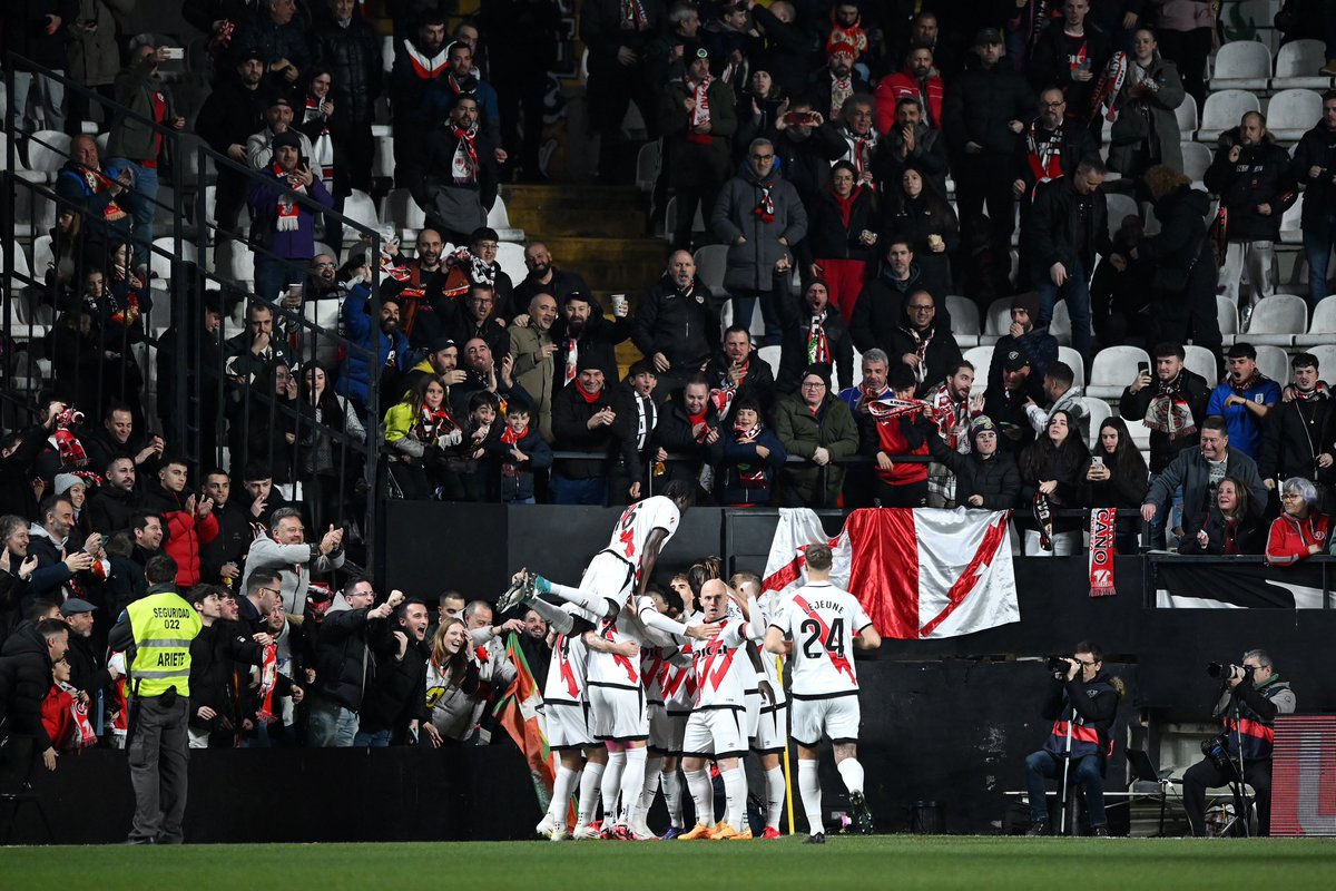 BrazaleteNegro's tweet photo. En el #FilesRayo repasamos todos los motivos por los que el club es especial con la ‘excusa’ de su centenario.
🟢 Spotify: https://t.co/CHw8lmPXsp
🟠 iVoox: https://t.co/XoDfAXNZzb
🟣 Apple: https://t.co/huV4wRItu6 https://t.co/nreAck2MCQ