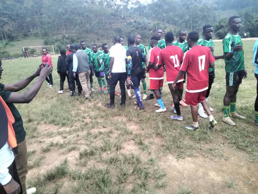 iraduku64729678's tweet photo. Siporo ni ubuzima
Amarushanwa Umurenge kagame cup muri @GakenkeDistrict yakomeje amakipe yesurana @KamubugaSector1 2-0 #Rusassector
#Rushashisector 1-2 #Rulisector.
Congratulations to the winners https://t.co/mZvFGWAwjP