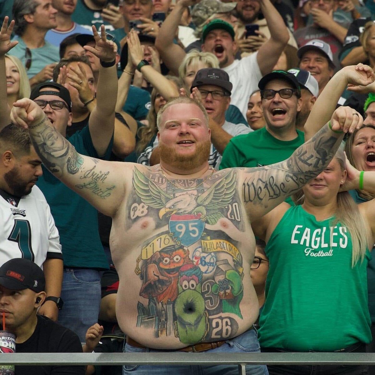 ThePoniExpress's tweet image. Steelers fans! Retweet if you are backing the Eagles today. Yes we’ve had our differences. They’ve called Sidney Crosby a whiny b*tch. Very bad. But they also cheered for Mario when he returned from cancer treatment. Commonwealth Unite! E-A-G-L-E-S. EAGLES! Chiefs 👎