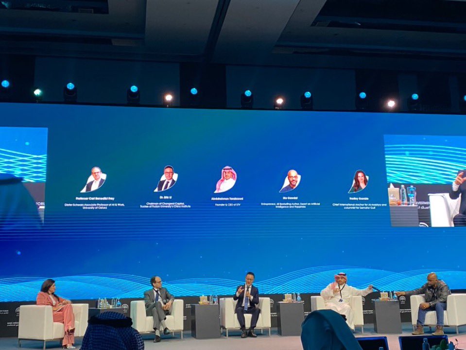 RaedF82's tweet photo. من ملتقى ماسِك السنوي MASIC Annual Investment Forum، مُبْهر ماتم تقديمه من متحدثين عالميين في قطاع الاستثمار و الذكاء الاصطناعي
#MASIC https://t.co/CJUEItzEdI
