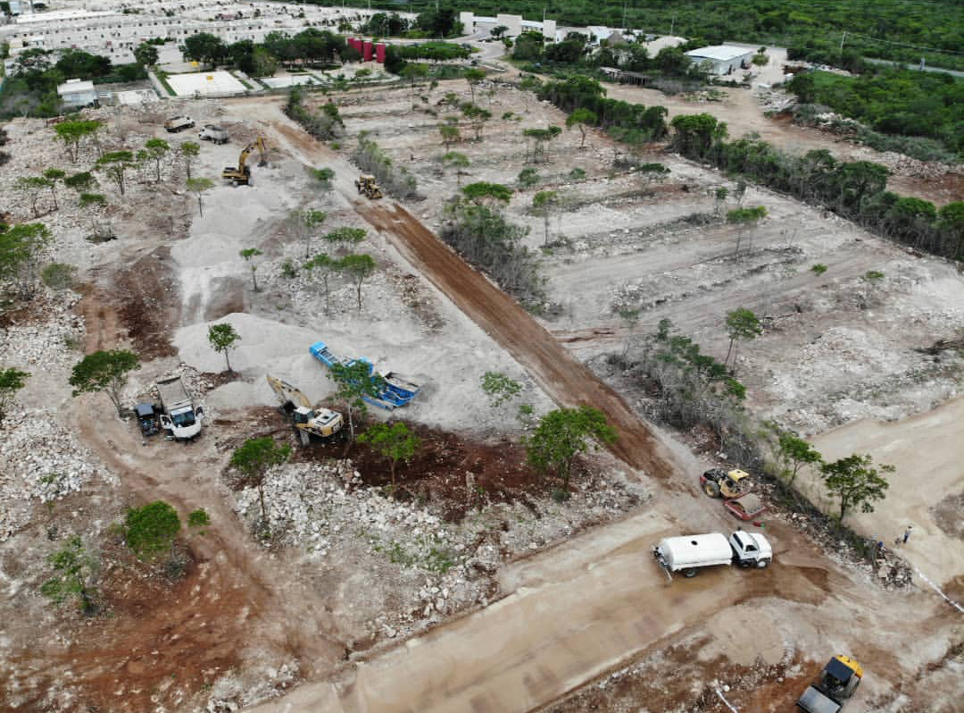 ventanasrotas22's tweet photo. Desde 2015, los socios fundadores recibieron correos informándoles sobre el progreso del club. Fechas de entrega postergadas, licencias pendientes y largos periodos sin comunicación marcaron la construcción. Finalmente, Sportway abrió sus puertas en 2018. https://t.co/p1lyr874ah