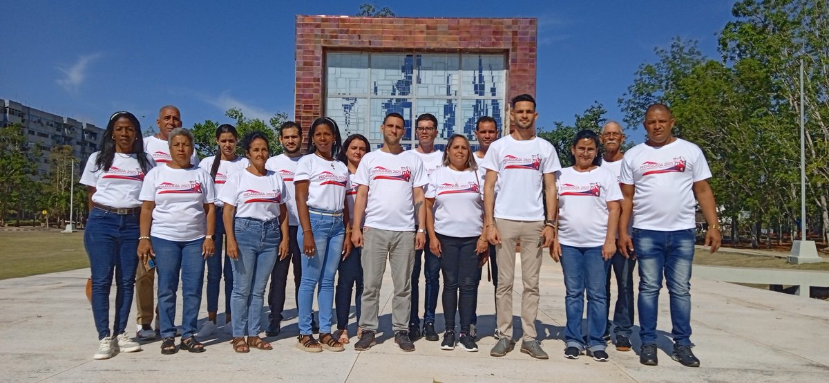 RAcncuba's tweet photo. El Mausoleo a los Mártires de Artemisa acogió hoy la despedida de la Dirección Provincial de Educación a la delegación de 18 profesionales  que la representará en el Congreso Internacional Pedagogía 2025 @ACN_Cuba @GladysArtemisa @DiazCanelB #Cuba #ArtemisaJuntosSomosMás https://t.co/7qAJyG5wq6