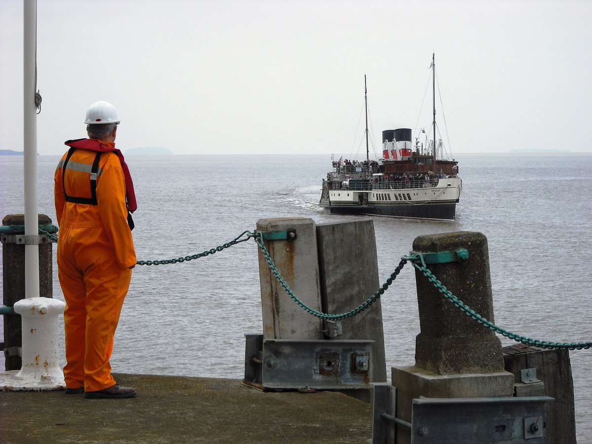 Welcoming <a href="/PS_Waverley/">Paddle Steamer Waverley</a> to #ClevedonPier. The Yin and the Yang - without the Waverley, the Pier would be less than it is. We hope to be berthing ships for many years to come! Maybe <a href="/MVBalmoral/">Balmoral</a> again? Let’s hope so!