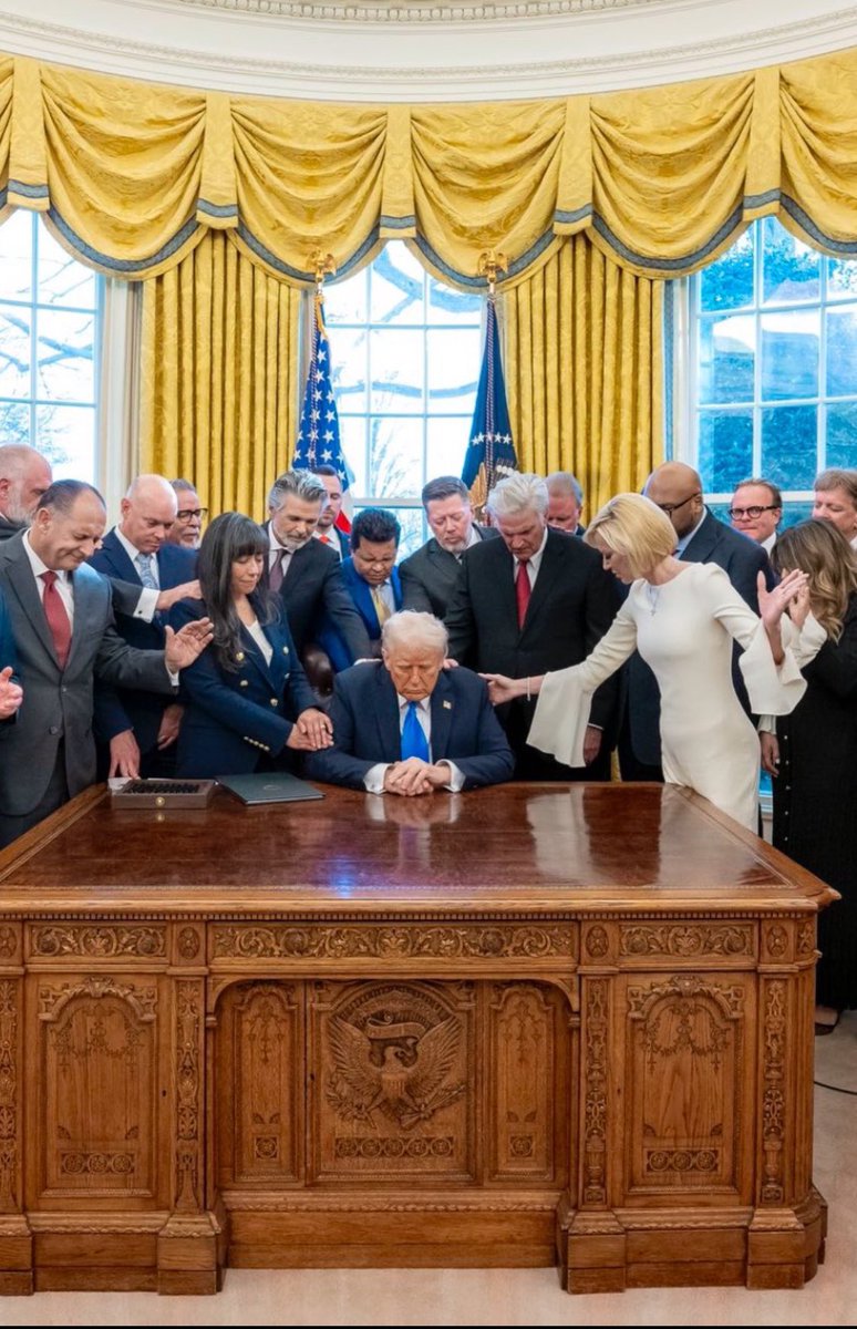 Republicans against Trump tweet media