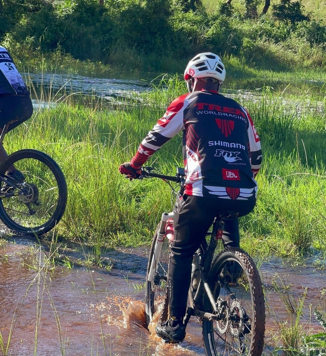 CurateZimbabwe's tweet photo. Chovha Cycling Club in Zimbabwe is a vibrant community promoting cycling, fitness, and adventure. The club organizes events like 

Chovhacation, combining cycling with tourism, and Chovha Bhasikoro, a 12,000 km ride through Africa for charity. 

Their social media presence keeps members engaged and inspires more people to explore Zimbabwe on two wheels. 

With scenic rides to places like Nyanga and Chishawasha Hills, Chovha fosters a growing cycling culture. 

Whether for recreation or endurance challenges, the club offers a platform for cyclists of all levels to experience Zimbabwe’s landscapes while embracing an active lifestyle.