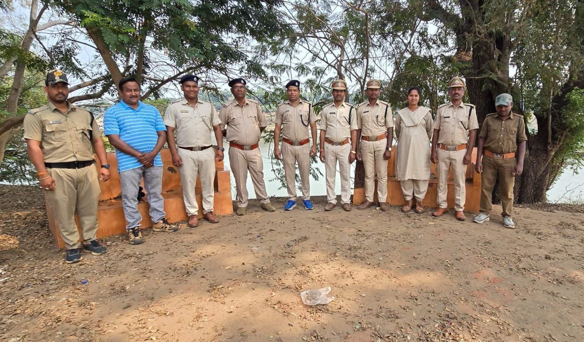PCCFWL_Odisha's tweet image. Joint patrolling with Andhra Pradesh Forest Dept. was conducted at the Odisha-Andhra border in Motu Range, Malkangiri. An awareness meeting on forest fire &amp;amp; human-wildlife conflict was also held.

#ForestProtection #WildlifeConservation #Malkangiri