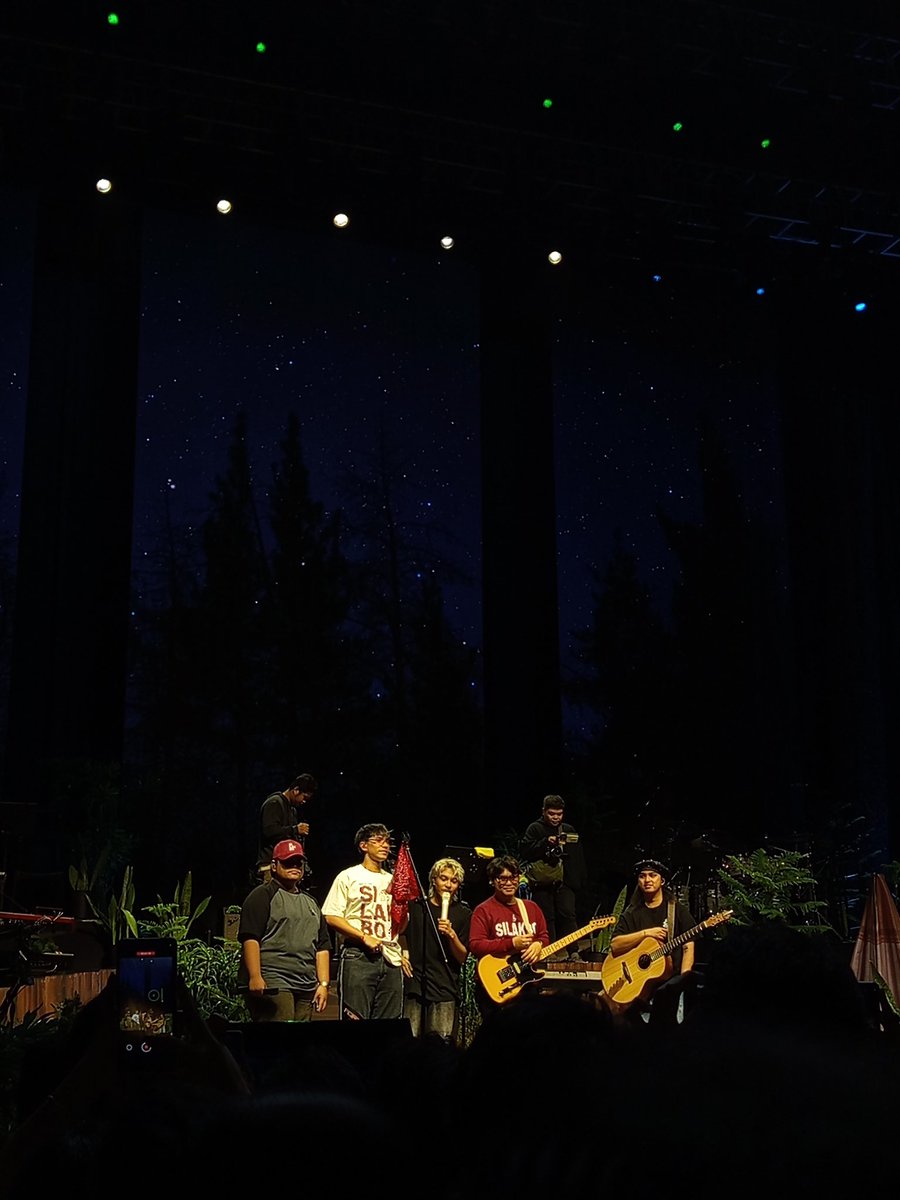 inyo ang entablado, <a href="/cupofjoemusic/">Cup of Joe</a> ❤️

#SilakboCOJ #CupOfJoeSilakbo