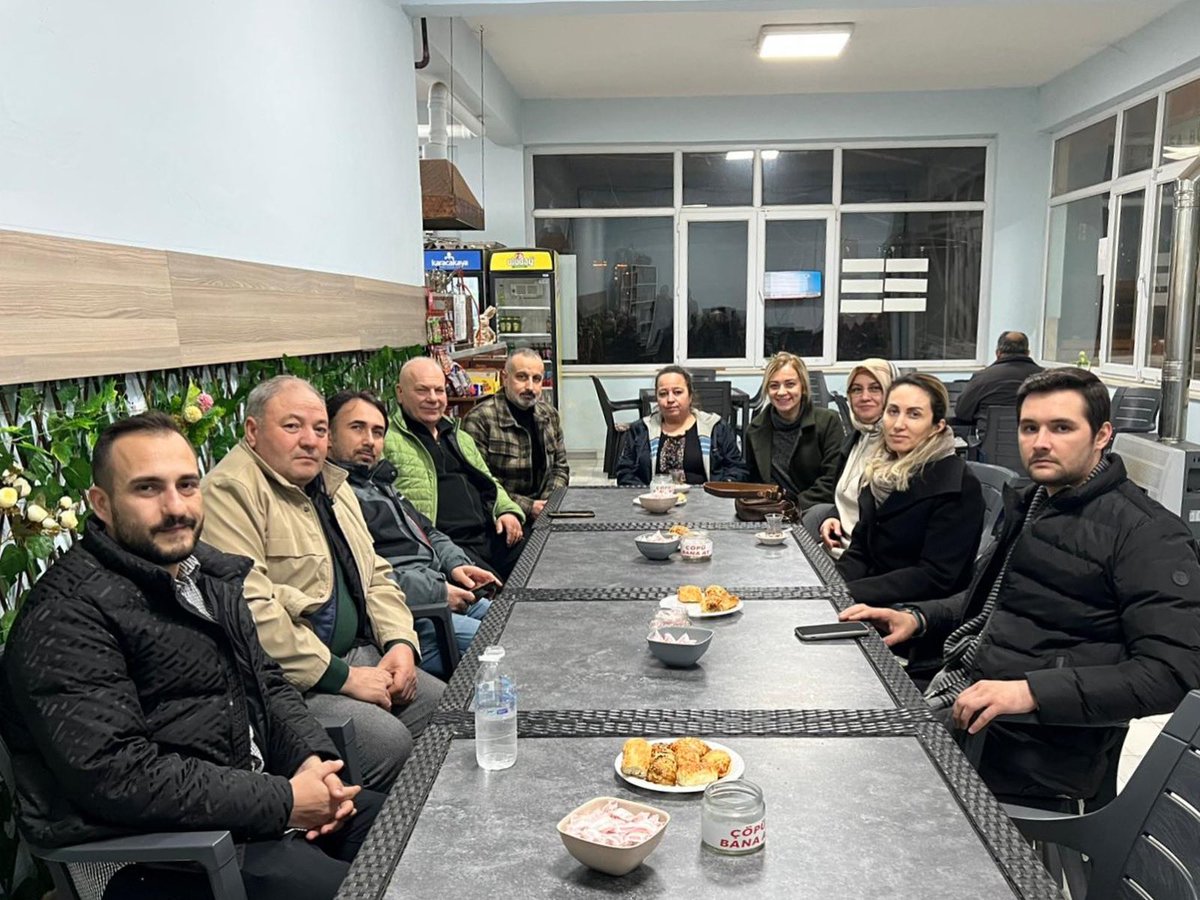 📍 29 Ekim Mahallesi
AK Parti Nilüfer İlçe Ekonomik İşler Başkanımız Sayın Mehmet Kaya, yönetim kurulumuz ve meclis üyemiz ile birlikte, koordinatörlüklerini üstlendikleri 29 Ekim Mahallesi toplantısını gerçekleştirdik.

Toplantımıza ev sahipliği yapan 29 Ekim Mahalle Başkanımız