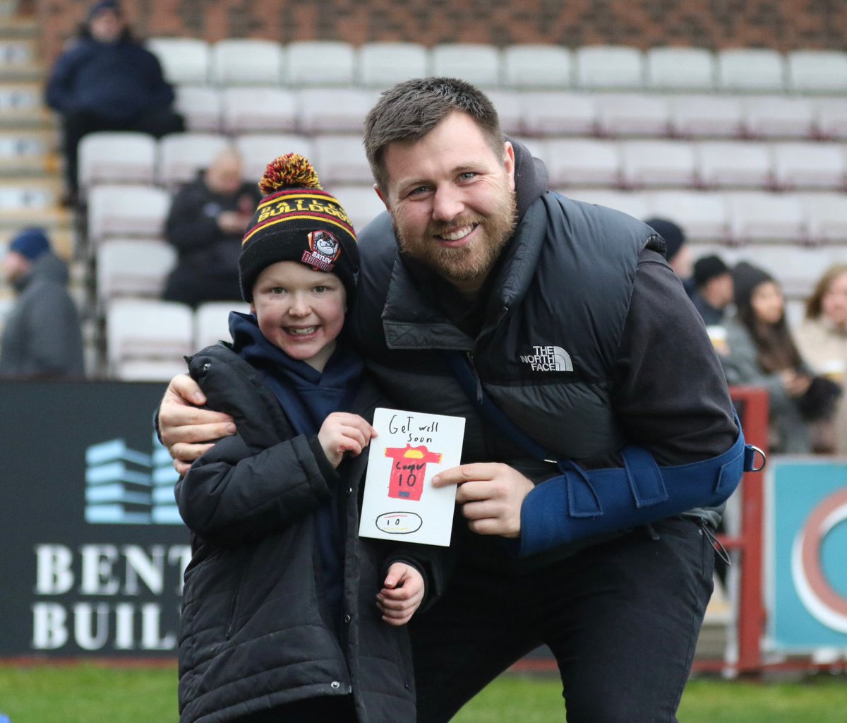 A homemade Get Well Soon card for Coops today from young Bulldog Bailey 👏👏

#BulldogsFamily