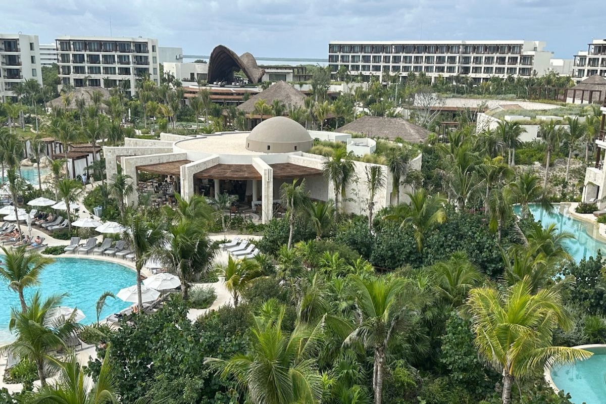 Angie - Travel Blogger at Where Angie Wanders (@whereangiewand1) on Twitter photo Secrets Playa Blanca Review: An Unforgettable Resort For Couples in Costa Mujeres, Mexico. Discover why the new addition to the Secrets (Hyatt) Resort Portfolio is the place to be in 2025.
whereangiewanders.com/secrets-playa-… Secrets Playa Blanca Review: An Unforgettable Resort For Couples in Costa Mujeres, Mexico. Discover why the new addition to the Secrets (Hyatt) Resort Portfolio is the place to be in 2025.
whereangiewanders.com/secrets-playa-…