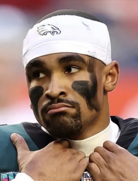 BREAKING NEWS:

Philadelphia Eagles quarterback  Jalen Hurts delivered a lukewarm warm answer when a reporter asked him how he felt about Trump attending the Super Bowl. 

He unenthusiastically replied:

"He's welcome to do what he wants."

In 2018 when the Eagles won their last
