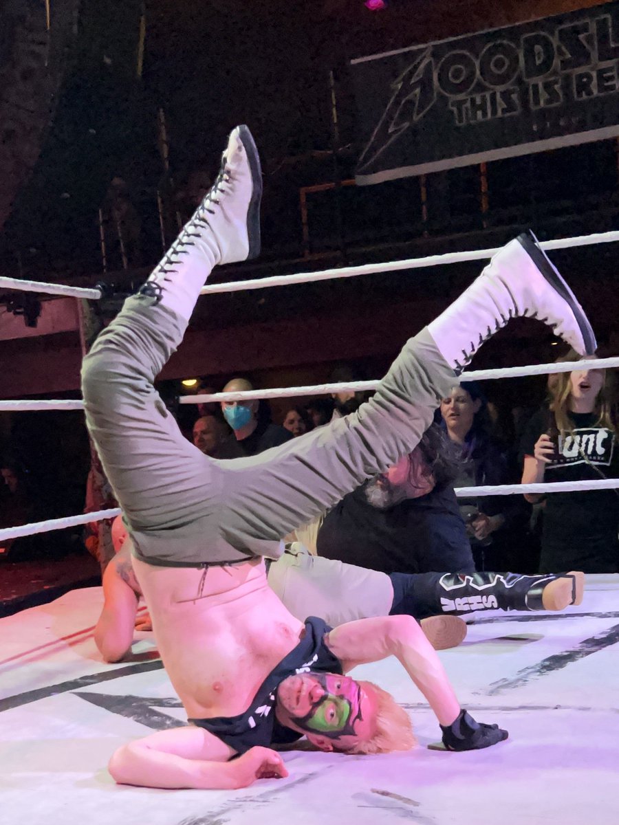 Rudo_Rampage's tweet photo. "Fuck this, I'm a tree"
-Emo Rob Hands (probably)
#Hoodslam #Poptopia
@Bigguystuff https://t.co/fzvHwkzvpX