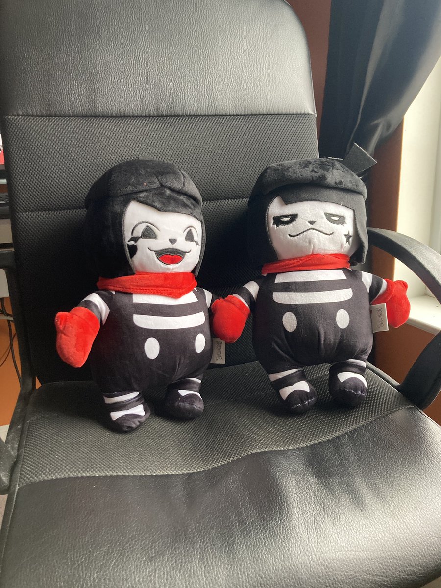 beardlessdwarf tweet media