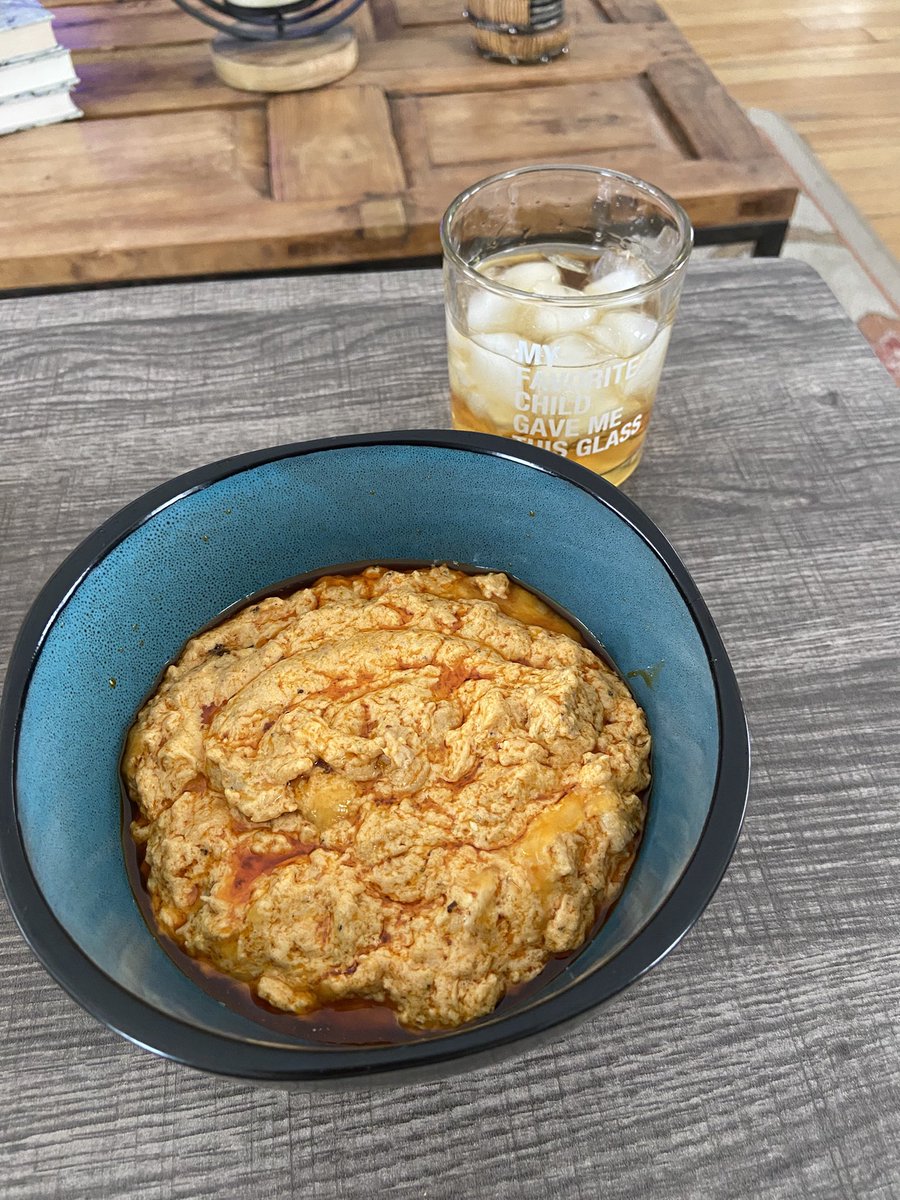 Because on Super Bowl Sunday, we ditch a bunch of calories shoveling 9 inches of snow then put it right back with homemade Buffalo chicken dip #ImABabe