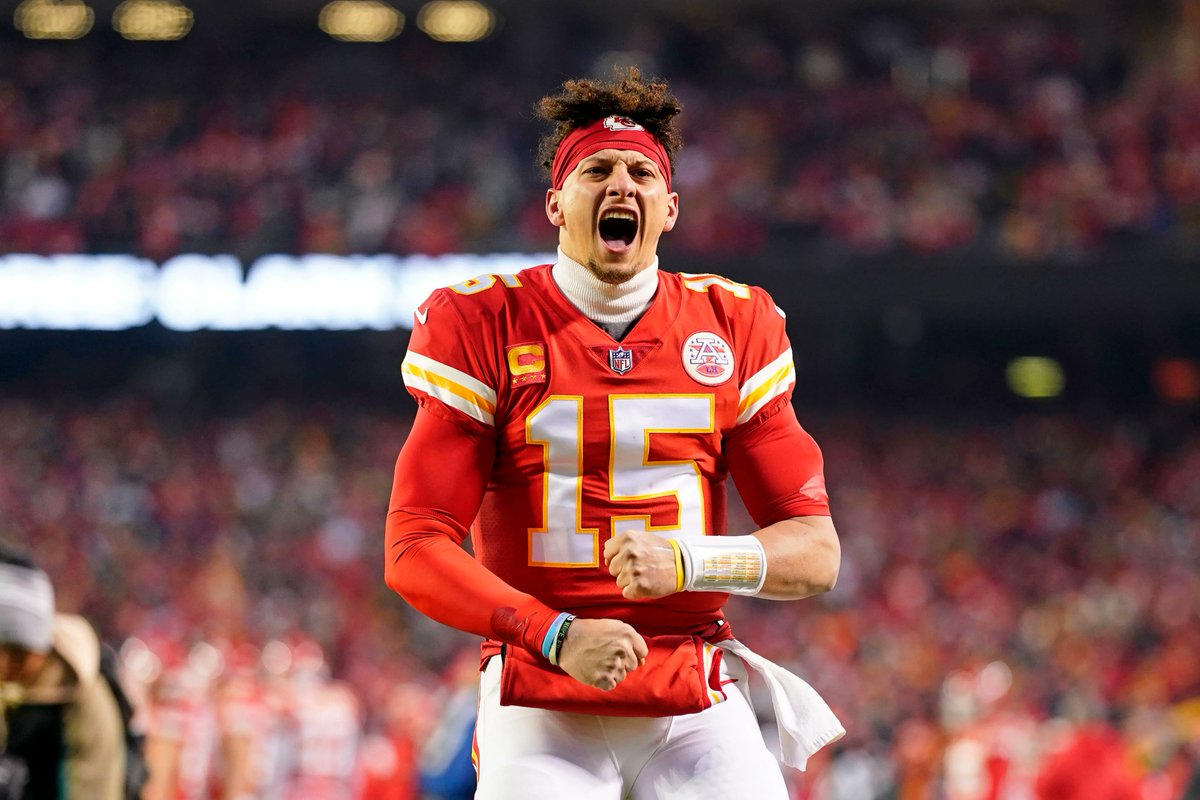 MTMVERSE's tweet photo. 🧠 PUBLIC INSIGHTS
📅 NFL SUPER BOWL LIX
🏙️ Kansas City Chiefs 🆚 Philadelphia Eagles
⏰ 6:30 PM EST
🚨Patrick Mahomes 25+ Rushing Yards🚨
🎰DraftKings / -160

📊 Reasonings: 

- Patrick Mahomes has increasingly utilized his mobility in high-stakes games, particularly in playoff scenarios. In recent postseason performances, Mahomes has consistently surpassed the 25+ rushing yards threshold. 

- The Eagles’ defense, known for its strong pass rush, may compel Mahomes to scramble more frequently, thereby increasing his rushing yardage. This situational analysis, coupled with his historical rushing data, makes the over on 25 rushing yards a compelling bet.

- Patrick Mahomes averages 28.5 yards per game carrying the ball this postseason! Biggest game all year and Mahomes is known for putting his body on the line to get a win. He averages 43 rushing yards throughout his 4 Super Bowls appearances!

Research: @BettingPros 
https://t.co/vnsZBTlV4q