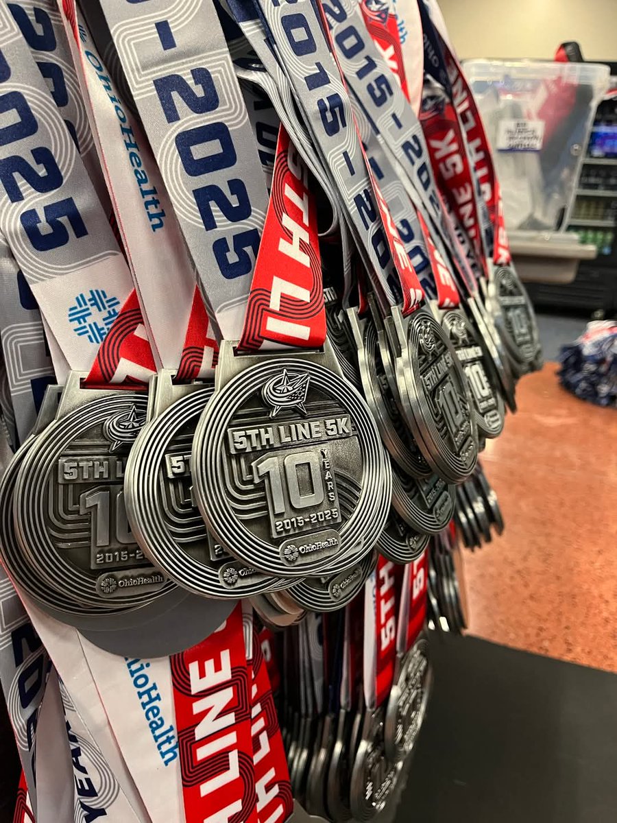 We got our steps in at the Blue Jackets 5k this morning #5thLine5K #BlueJackets5k