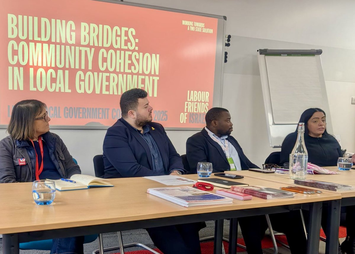 JoshuaGarfield's tweet image. 📸 Talking community cohesion at @LGA_Labour conf. with some of the best in local gov; Oldham leader @shah_arooj, Greenwich’s @MrOkereke + Lambeth deputy @RezinaChowdhury.

Across British, brilliant councillors like these are rejecting division and bringing communities together.
