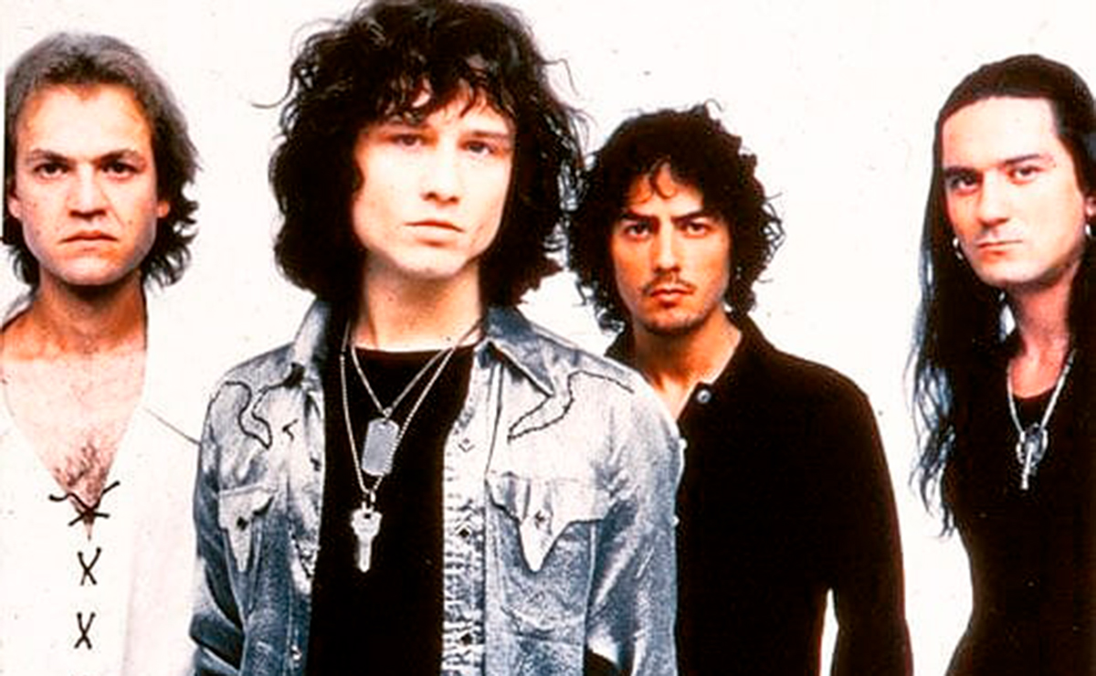 Qué bochorno. Si oigo repetir una vez más la excusa oficial de los autores de "Segundo Premio":
-No es una película sobre Los Planetas.
Te dan ganas de responder:
-Ah, no. Debe ser una película sobre, no sé, Héroes del Silencio...
#Goya