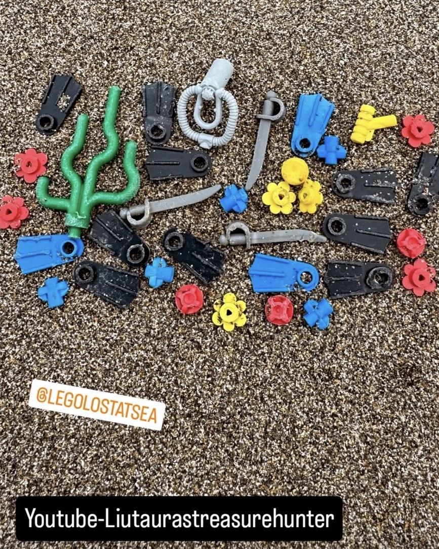 The gale force winds and high spring tides of recent weeks seem to have brought quite a bit of Lego from the 1997 cargo spill to the surface. This haul was found by Liutauras and his family while picking up plastic from Whitsand Bay in Cornwall over the weekend. These pieces have