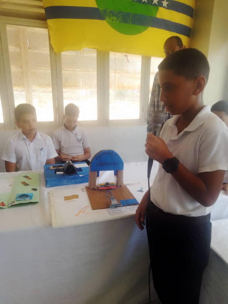 #09Feb | La innovación tecnológica de Fundabit impulsa el desarrollo de habilidades esenciales en los estudiantes venezolanos: pensamiento crítico, creatividad y colaboración. ¡Juntos construimos el futuro! 

#Fundabit24Años
#24AniversarioFundabit