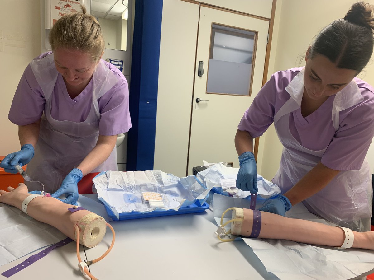 Huge shout-out to Angie and Emma for smashing their first week with the DA team! 🤩 So proud of this wonderful, supportive group who have guided them through their new roles, offering mentorship while helping them gain new clinical skills. What an incredible team! 🥰