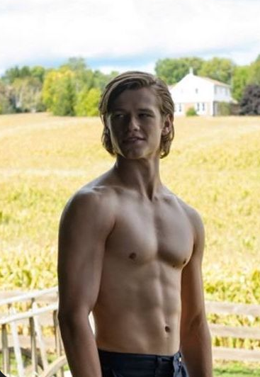 Therese3111's tweet photo. Lucas Till 😍😍 #LucasTill @lucastill https://t.co/wOEcoVt33e