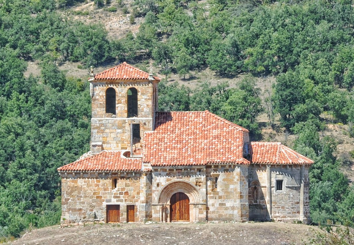 El antes y el después de la iglesia de San Clemente de Huidobro (Burgos), porque aunque las malas noticias siempre tienen más eco, el románico también da buenas noticias...