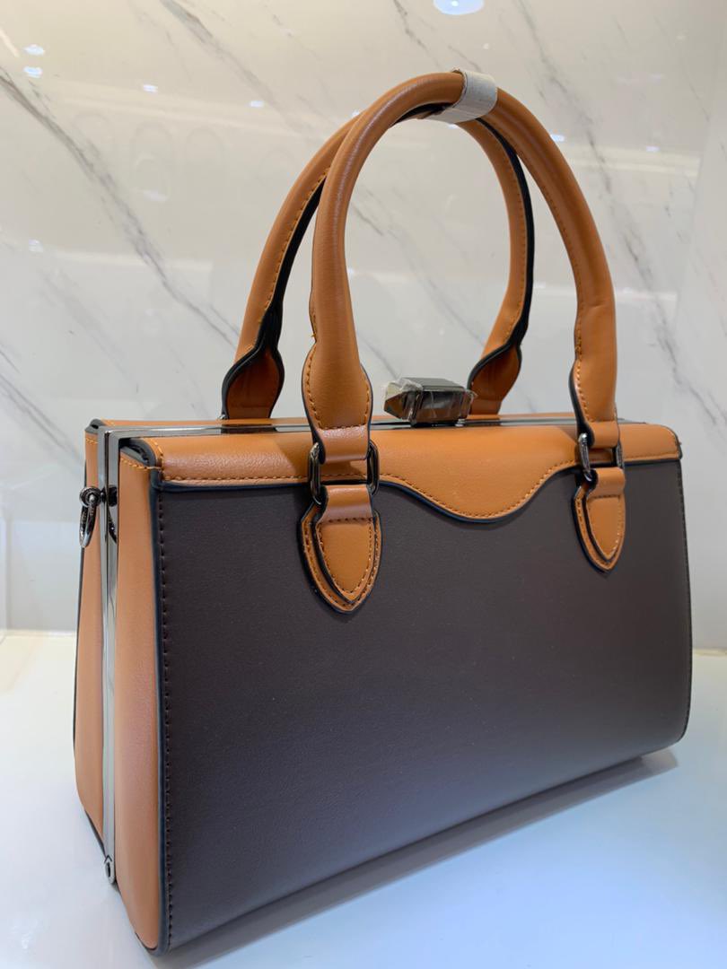 Stef_ahny's tweet photo. Gorgeous work bags available exactly as seen🤗
Price;38,500 https://t.co/joK0EvgO4E