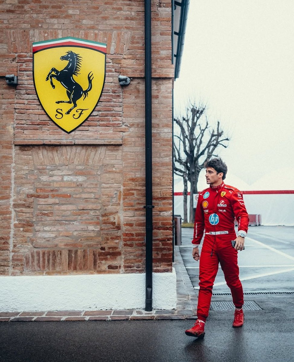 leclercsletters's tweet photo. FERRARI &amp; LECLERC

📷: antoine https://t.co/ngXZAQNG1a