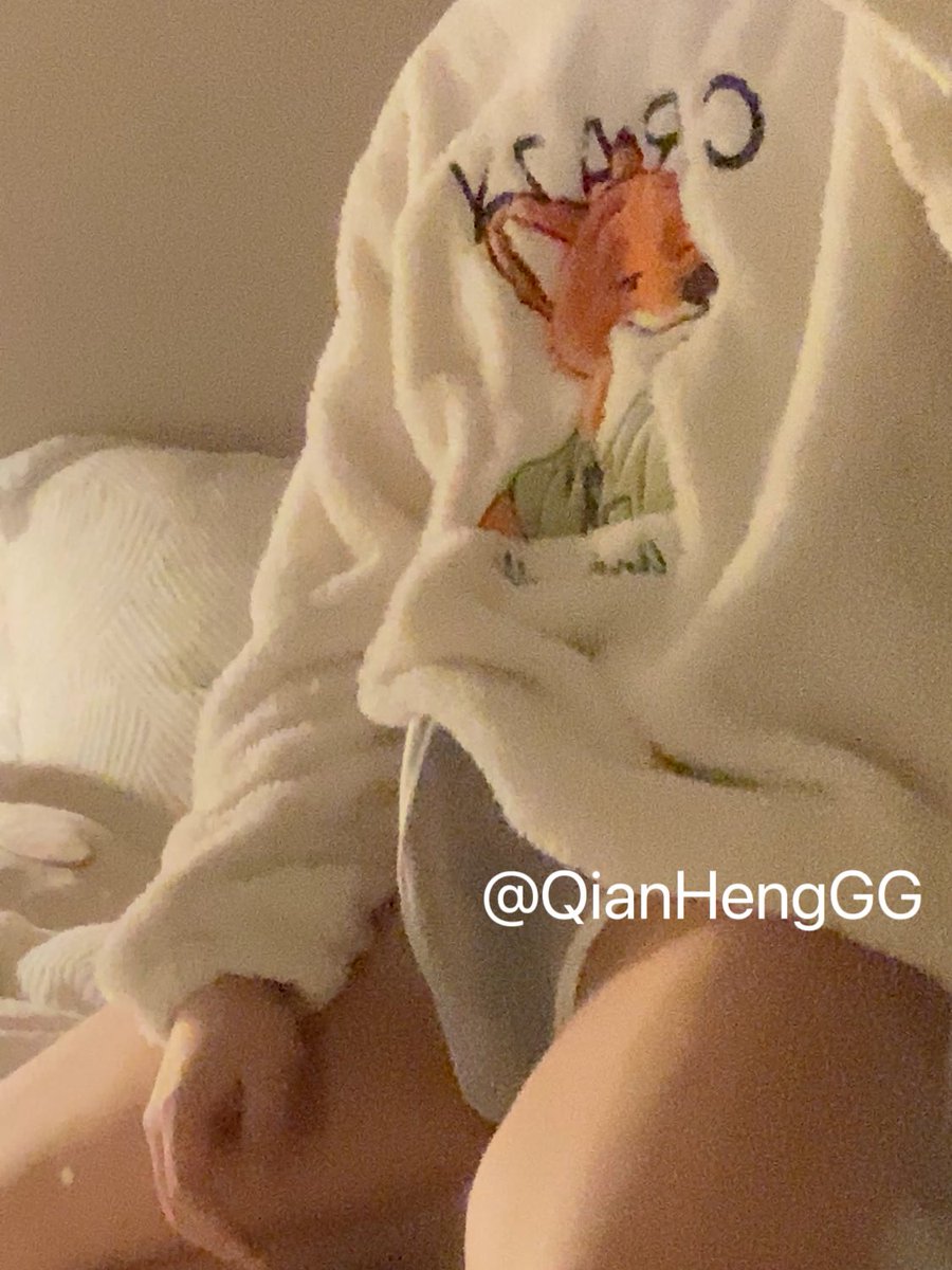 QianHeng520's tweet photo. 这内裤透透的 https://t.co/X7oXzX1iQ0