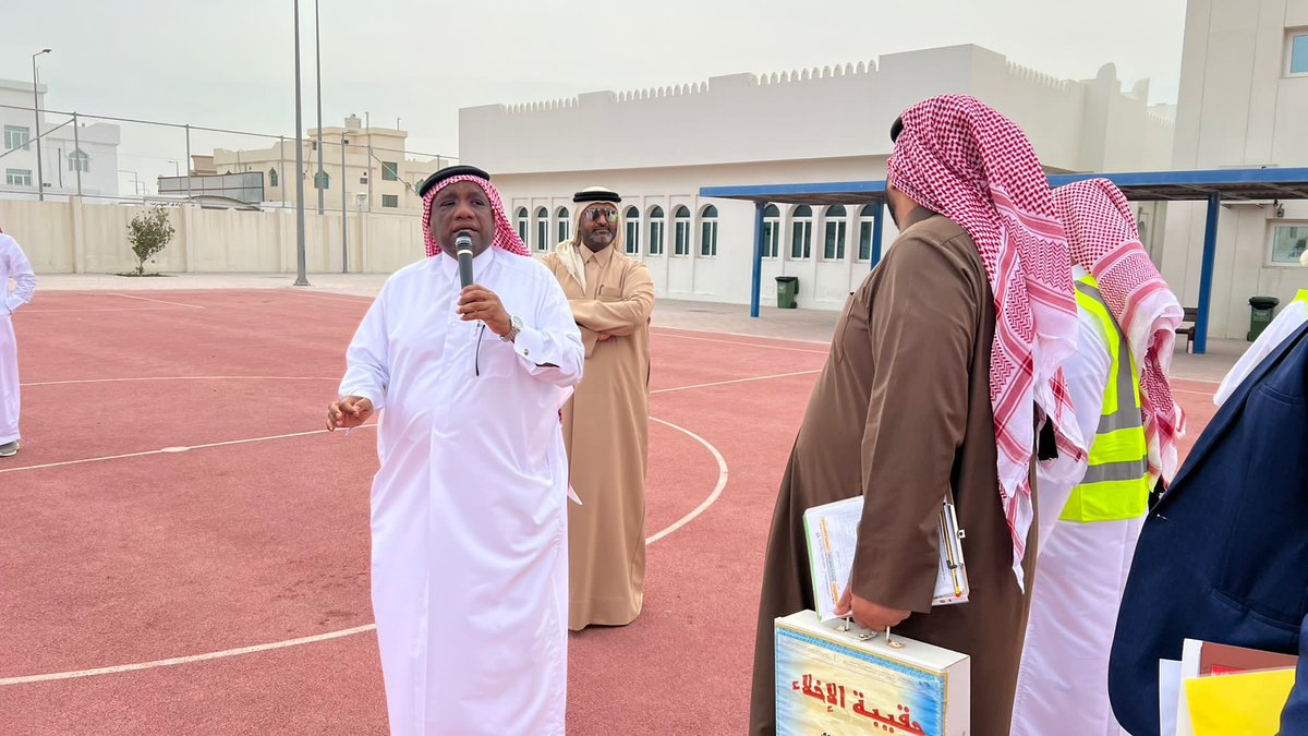 ummalqorapsb's tweet photo. *لجنة الصحة والسلامة*
حرصاً على توفير ��يئة آمنة ونشر 
الوعي بإجراءات السلامة نفذت المدرسة تدريباً على الإخلاء الوهمي للحريق تميز بالانضباط والدقة والفترة الزمنية القياسية في إخلاء المبنى
بإشراف لجنة الصحة والسلامة والفاضل مدير المدرسة أ. خميس المهندي 
الخميس 6-02-2025 https://t.co/4TBs8RcR7y