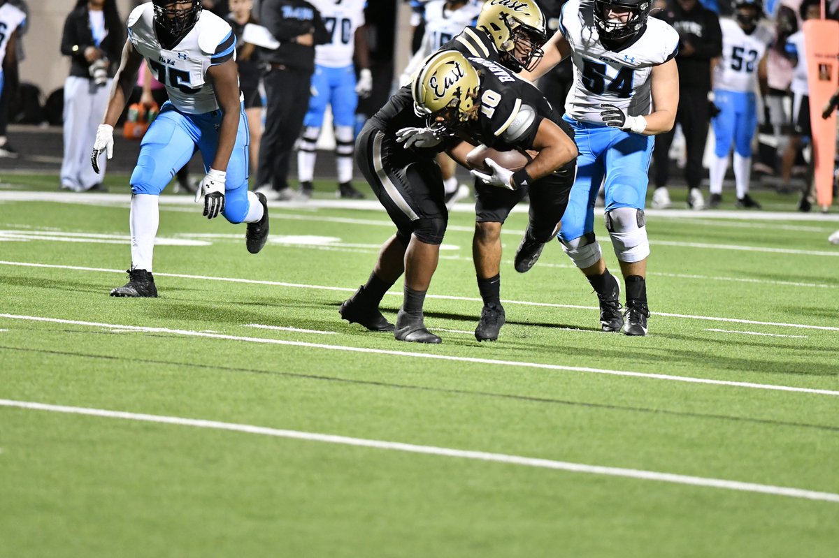 Plano East Football (@planoeastfb) on Twitter photo ⚫️STILL SHOT SUNDAY 🟡
#⃣🔟 Josh Barrow scoops and scores a Forced Fumble by <a href="/JavonRogers55/">Javon Rogers</a> , giving the BLACK & GOLD a go ahead score late in the 4th quarter.
Kimbrough Stadium Erupted that Night!
#GOLDBLOODED ⚫️STILL SHOT SUNDAY 🟡
#⃣🔟 Josh Barrow scoops and scores a Forced Fumble by <a href="/JavonRogers55/">Javon Rogers</a> , giving the BLACK & GOLD a go ahead score late in the 4th quarter.
Kimbrough Stadium Erupted that Night!
#GOLDBLOODED