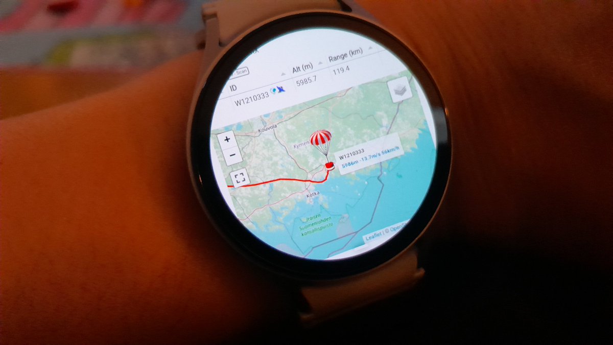 oh2gax's tweet photo. Nice! Now I can get the latest radiosonde position information from my own receiver directly from wrist. #radiosonde https://t.co/T3cDgfATdS