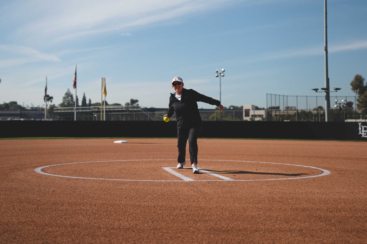 OU_Softball's tweet photo. Back where it all began!  

Coach Gasso first pitch at The Beach 👏 https://t.co/OwYf9SyL83