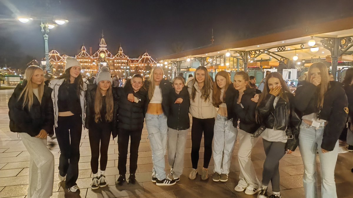 SLHS Mathematics (@mathematicsslhs) on Twitter photo Never get tired of hearing that WOW when we see the park for the first time! <a href="/StLukesHigh/">St Luke’s High School</a> #DisneylandParis Never get tired of hearing that WOW when we see the park for the first time! <a href="/StLukesHigh/">St Luke’s High School</a> #DisneylandParis
