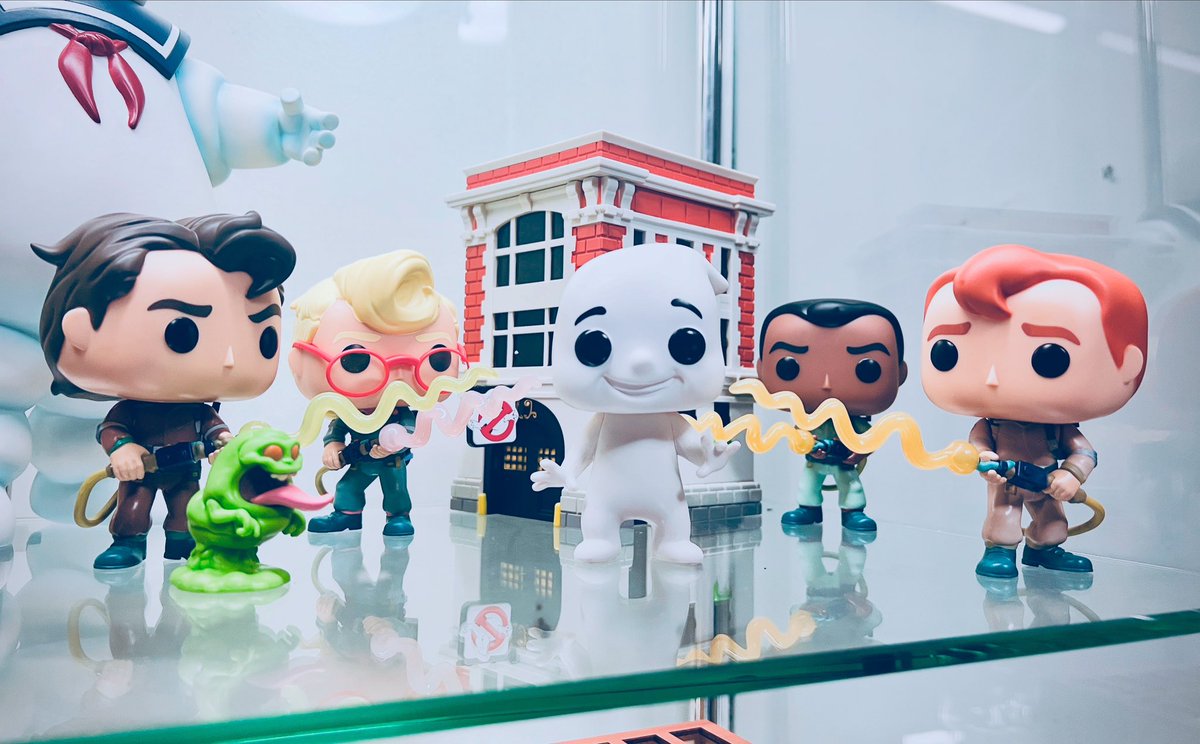 If you’re picking up recent the Real Ghostbusters Funko Pop set, make sure grab the Rowan’s Ghost Pop from the 2016 movie. He looks great with this set! 👻🚫