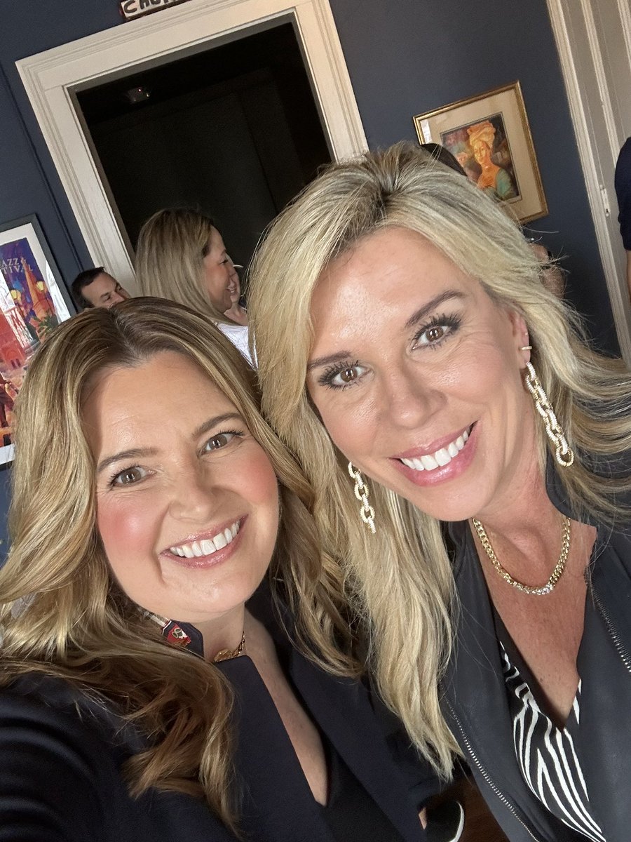 What a memorable weekend in #NewOrleans! <a href="/BankofAmerica/">Bank of America</a> brought together clients at Saint John from both sides of the #KansasCity - #Philadelphia contest for good food and conversation. #chicagobears