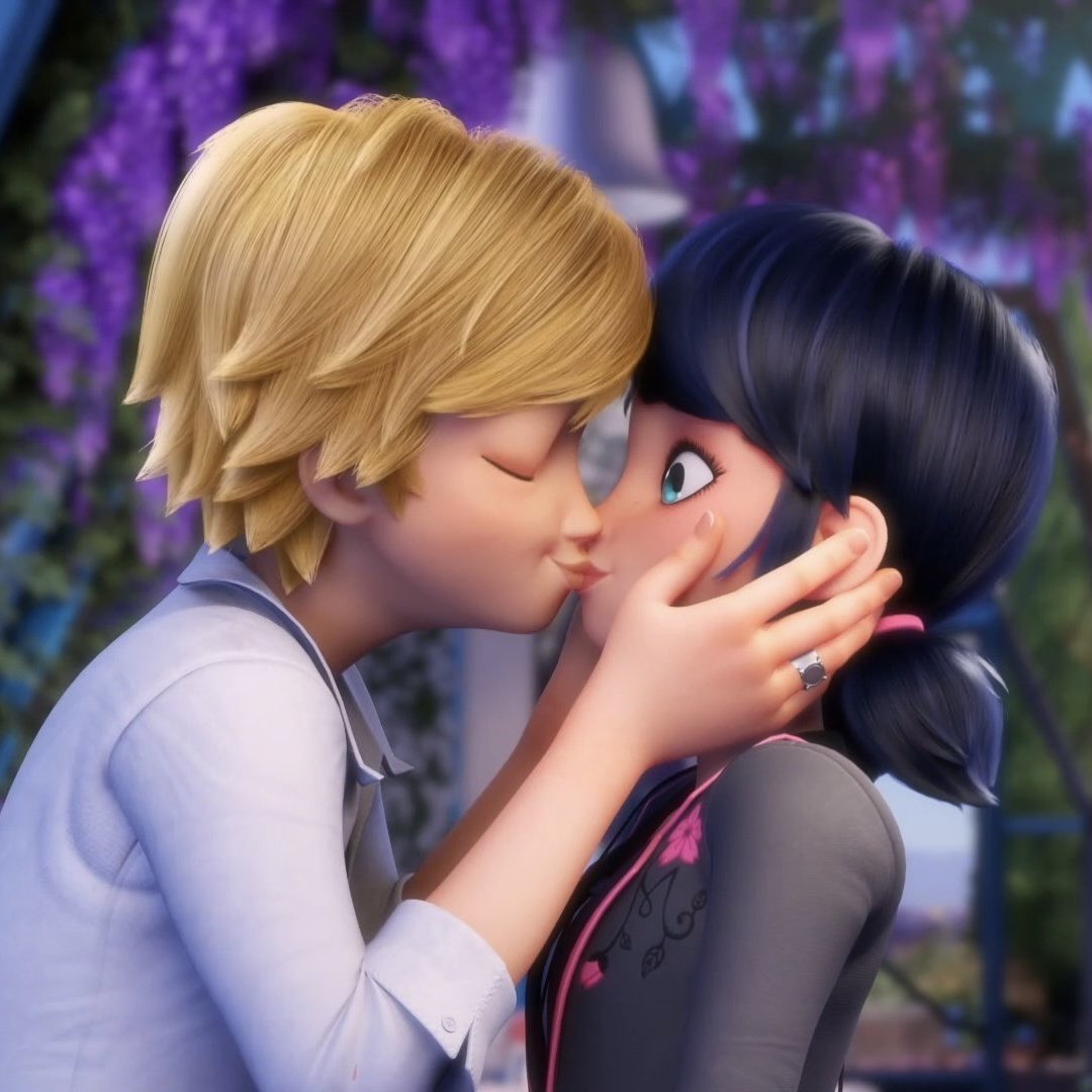 adrienisagirl's tweet photo. if *this* is pre-reveal adrienette, imagine post-reveal https://t.co/Svb8JlbVZi