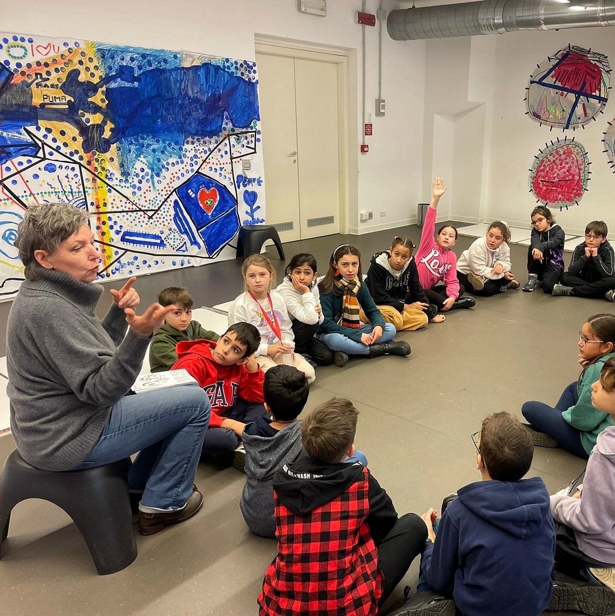 fcn_onlus's tweet image. Sono in corso anche le visite al @MuseoMaga da parte delle classi che stanno partecipando al progetto #ABCDono; esperienza resa possibile dalla partecipazione degli #ABCDonors dello scorso anno.
In queste le classi della Scuola Papa Giovanni XXIII di #Novara.
#fondazionenovarese