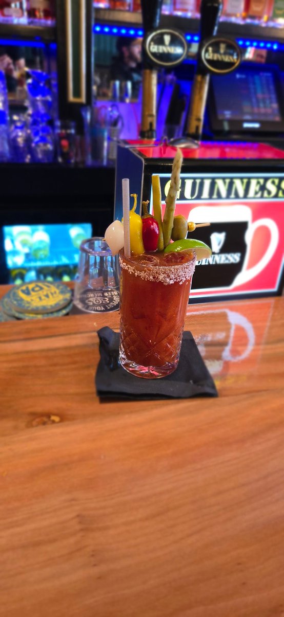 Getting g geared up for the #SuperBowlLIX here <a href="/templebarsf/">templebarsf</a> #BloodMary