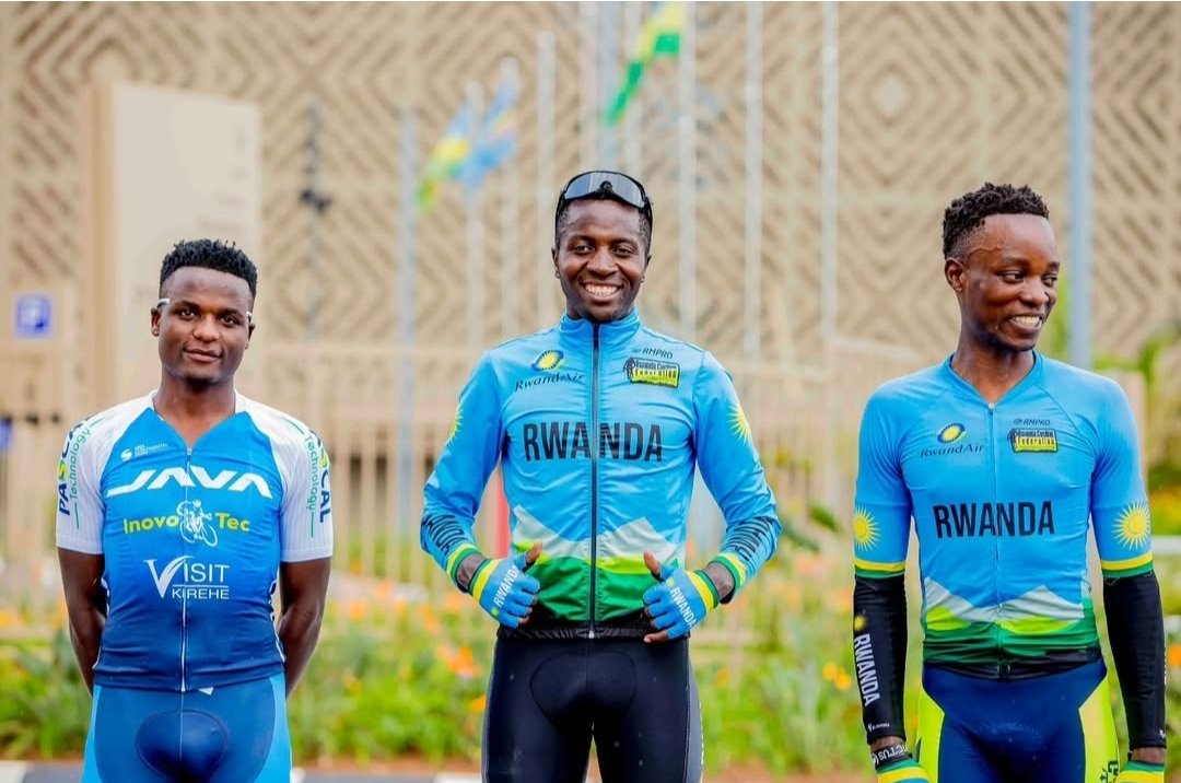 DidierMbappe's tweet photo. Today, with my teammates, we are training 4hrs, from musanze to Rubavu, stage four in @tour_du_Rwanda. I was so close to Goma that just 200 m, people working their normally jobs and crossing the border on peace full

I'm proud of my country RWANDA we are safe 100% @cyclingrwanda https://t.co/mLnVLiYC8w