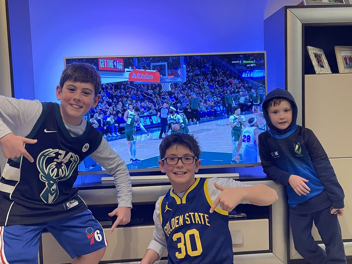 rafa_rojo10's tweet photo. @MovistarNBA #NBASundays https://t.co/16xdpGdRMs